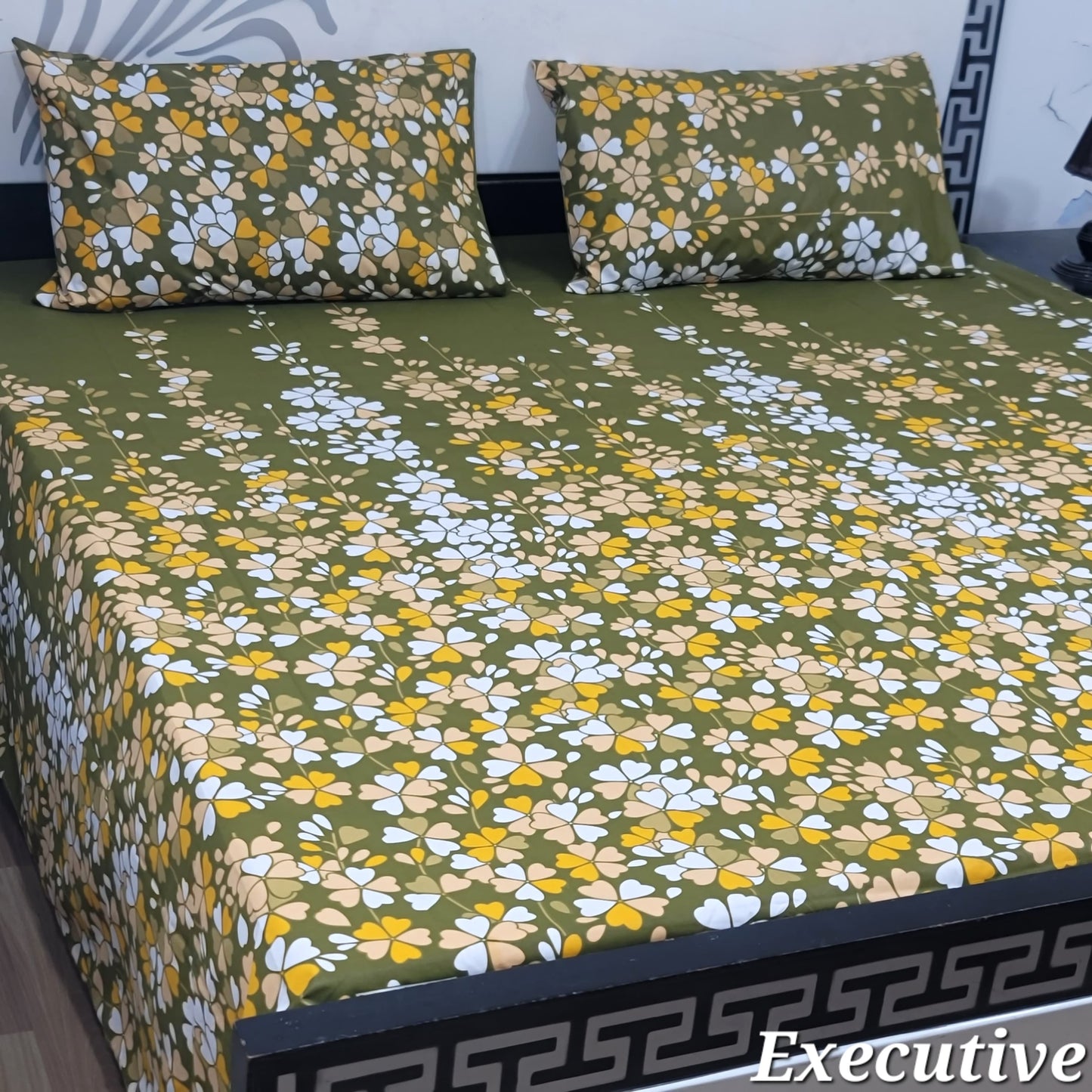 ChenOne Export Quality Pure Cotton Jumbo King Size Bedsheet Set (3-Piece)
